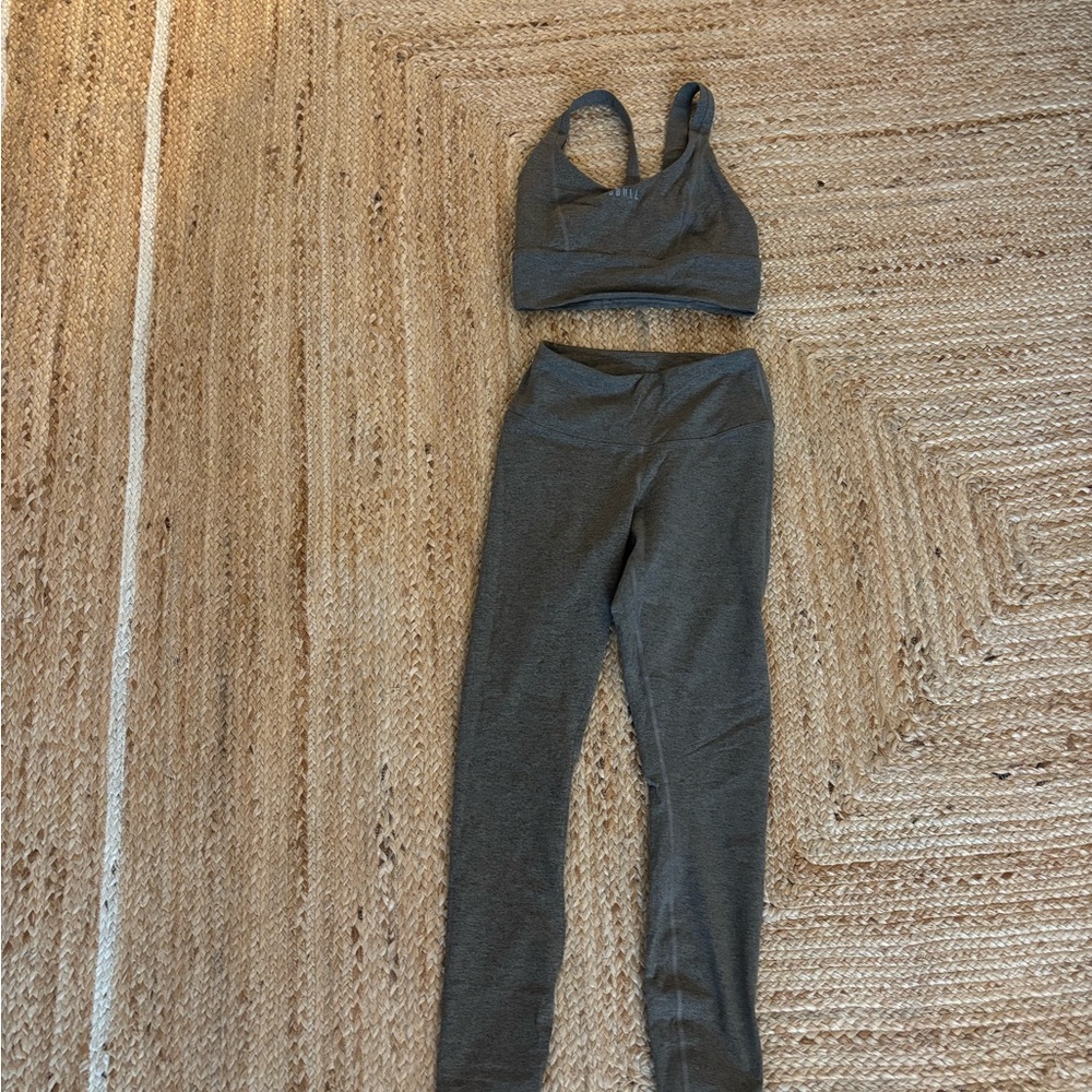NOBULL Sports Bra and Leggings Set